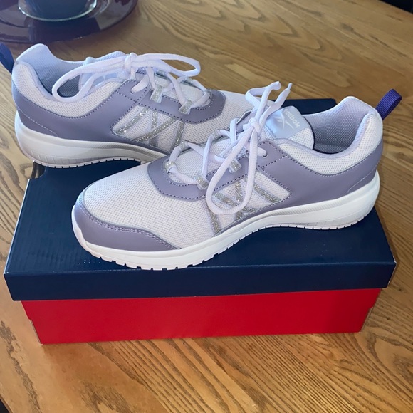 BNWT Reebok road supreme - Picture 2 of 5